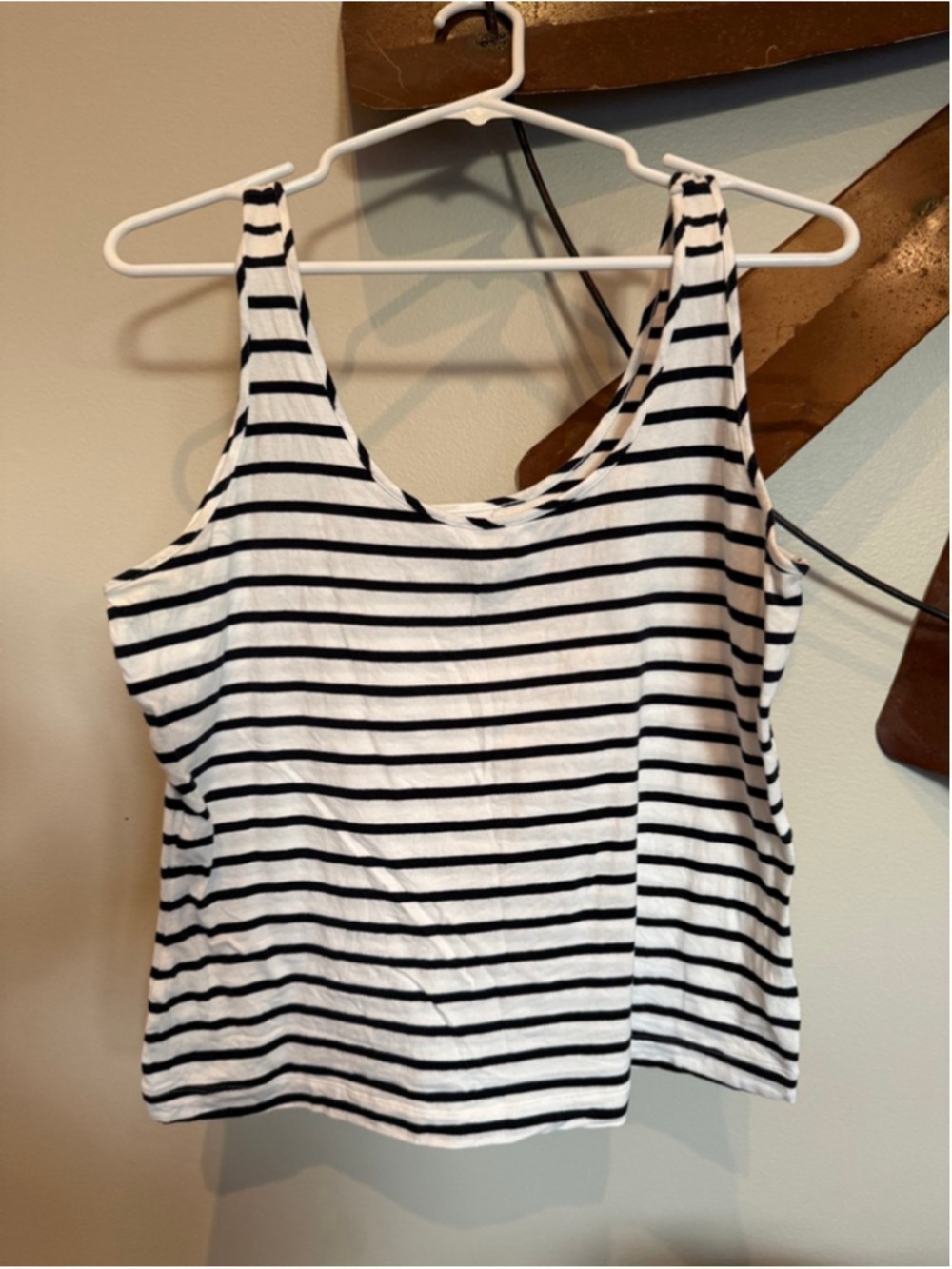 CAbi Navy White Charm Tank Size L EUC